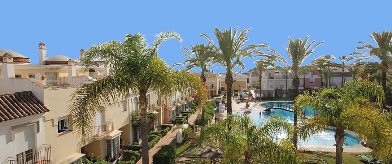 Resale - Town house - Marbella - Bahía de Marbella