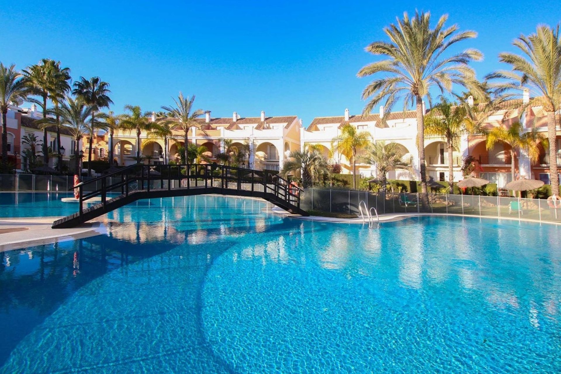 Resale - Town house - Marbella - Bahía de Marbella