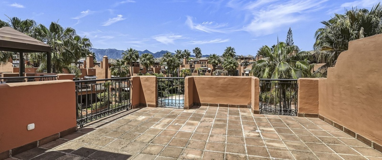 Resale - Town house - Marbella - Bahía de Marbella