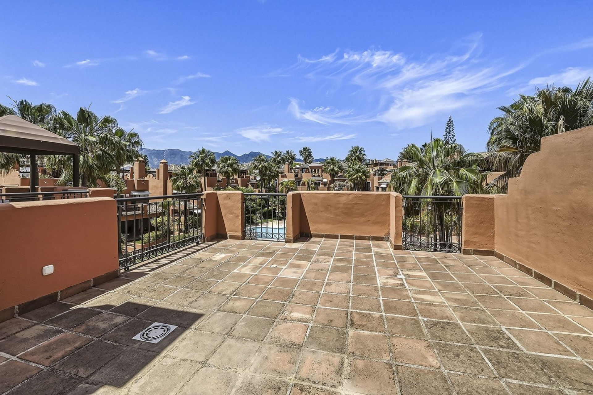 Resale - Town house - Marbella - Bahía de Marbella
