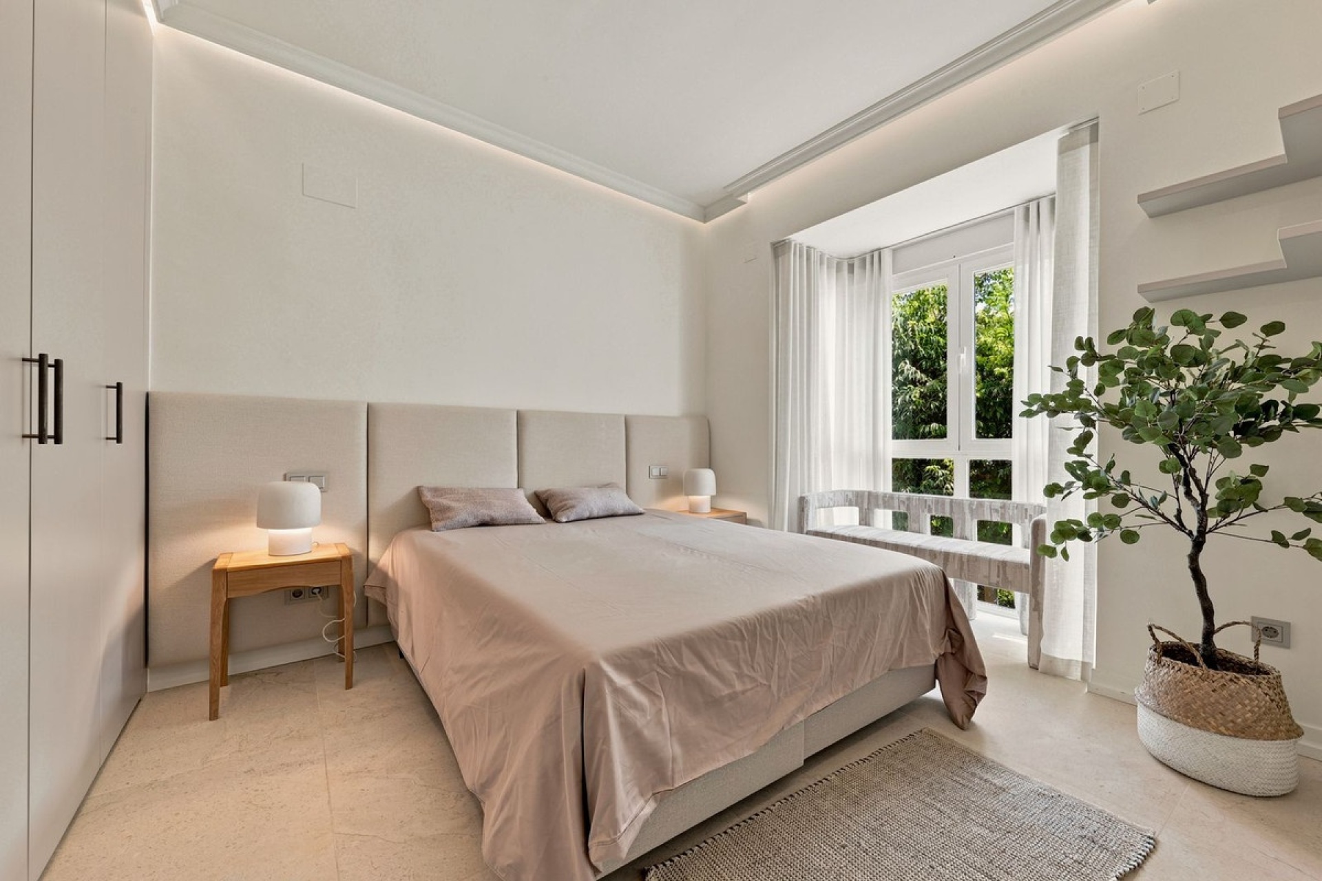 Resale - Town house - Marbella - Bahía de Marbella