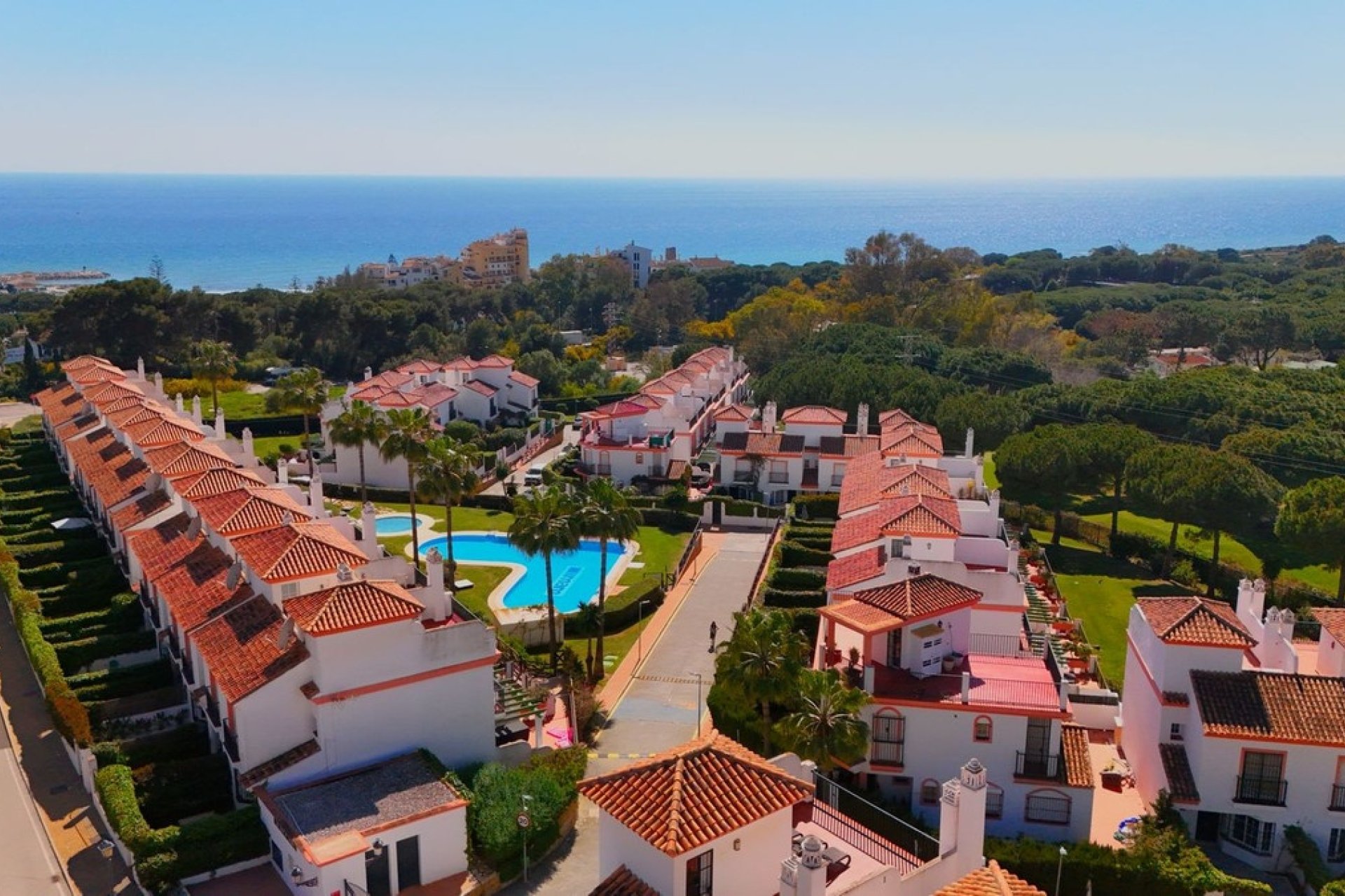Resale - Town house - Marbella - Cabopino