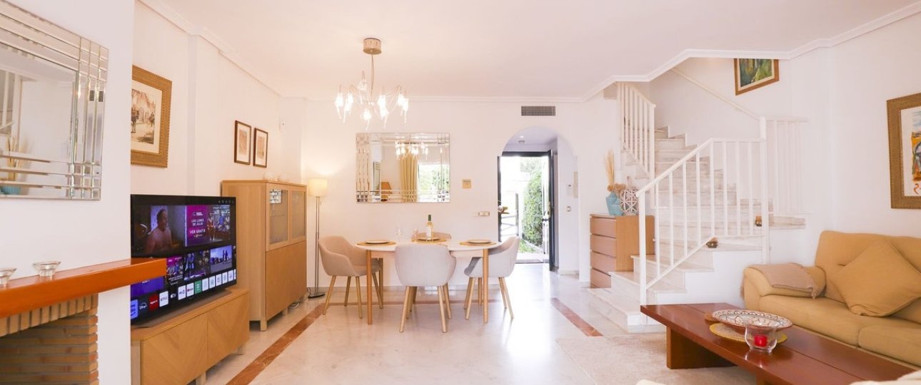 Resale - Town house - Marbella - Cabopino