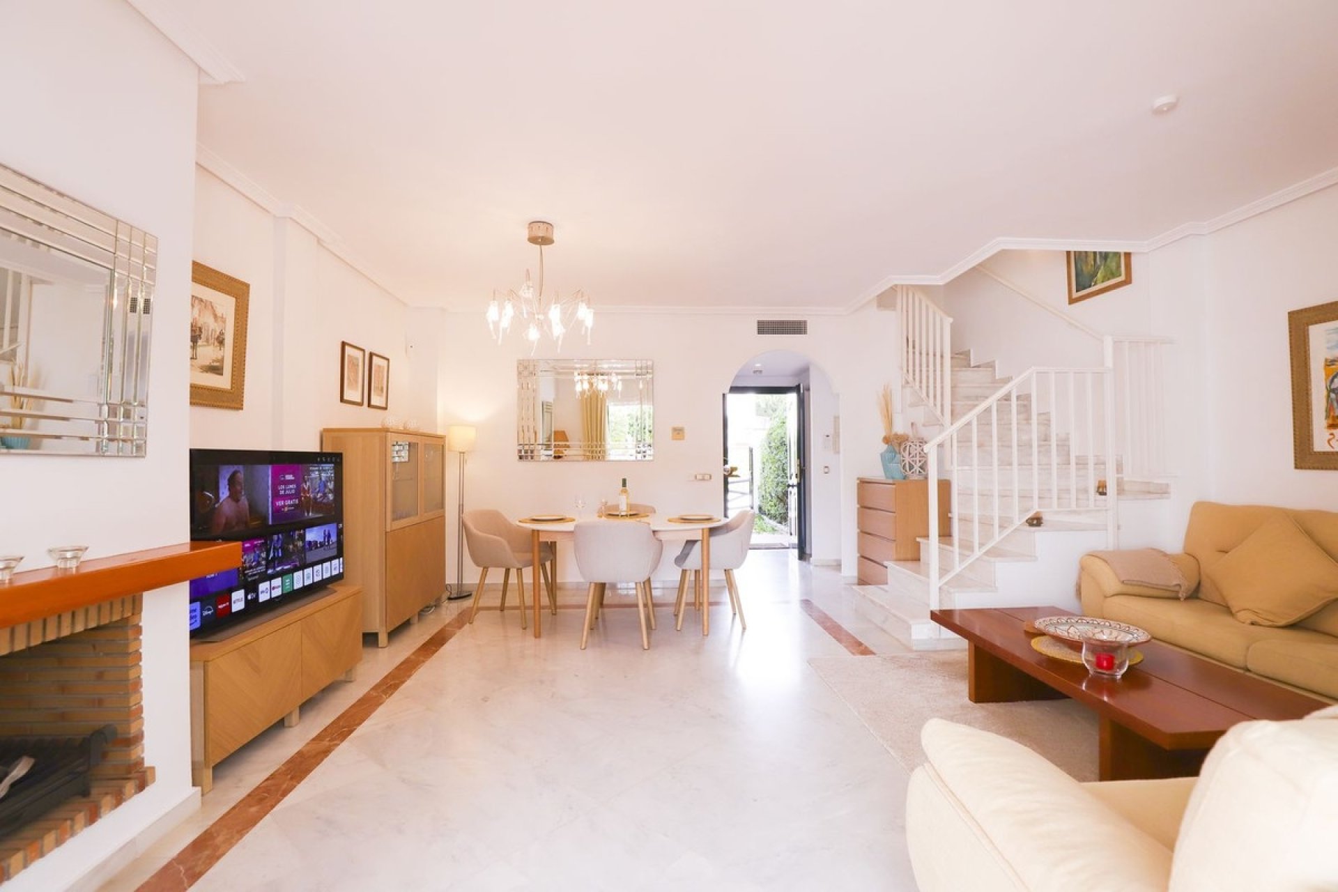 Resale - Town house - Marbella - Cabopino