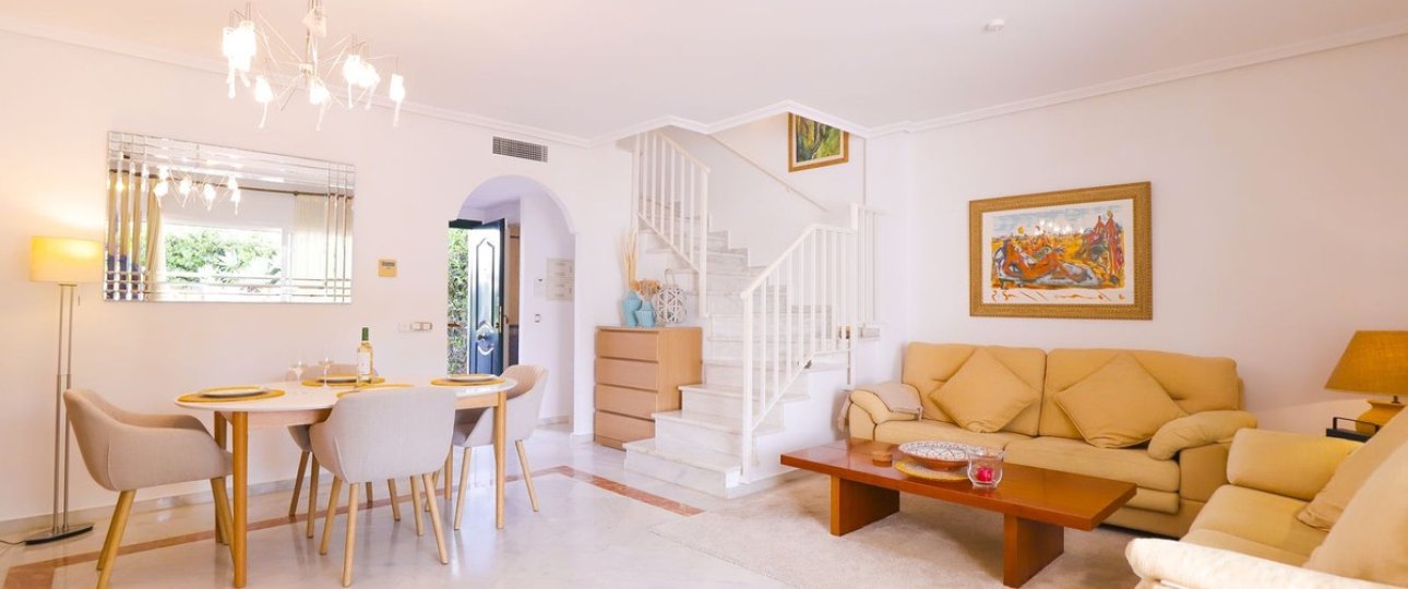 Resale - Town house - Marbella - Cabopino
