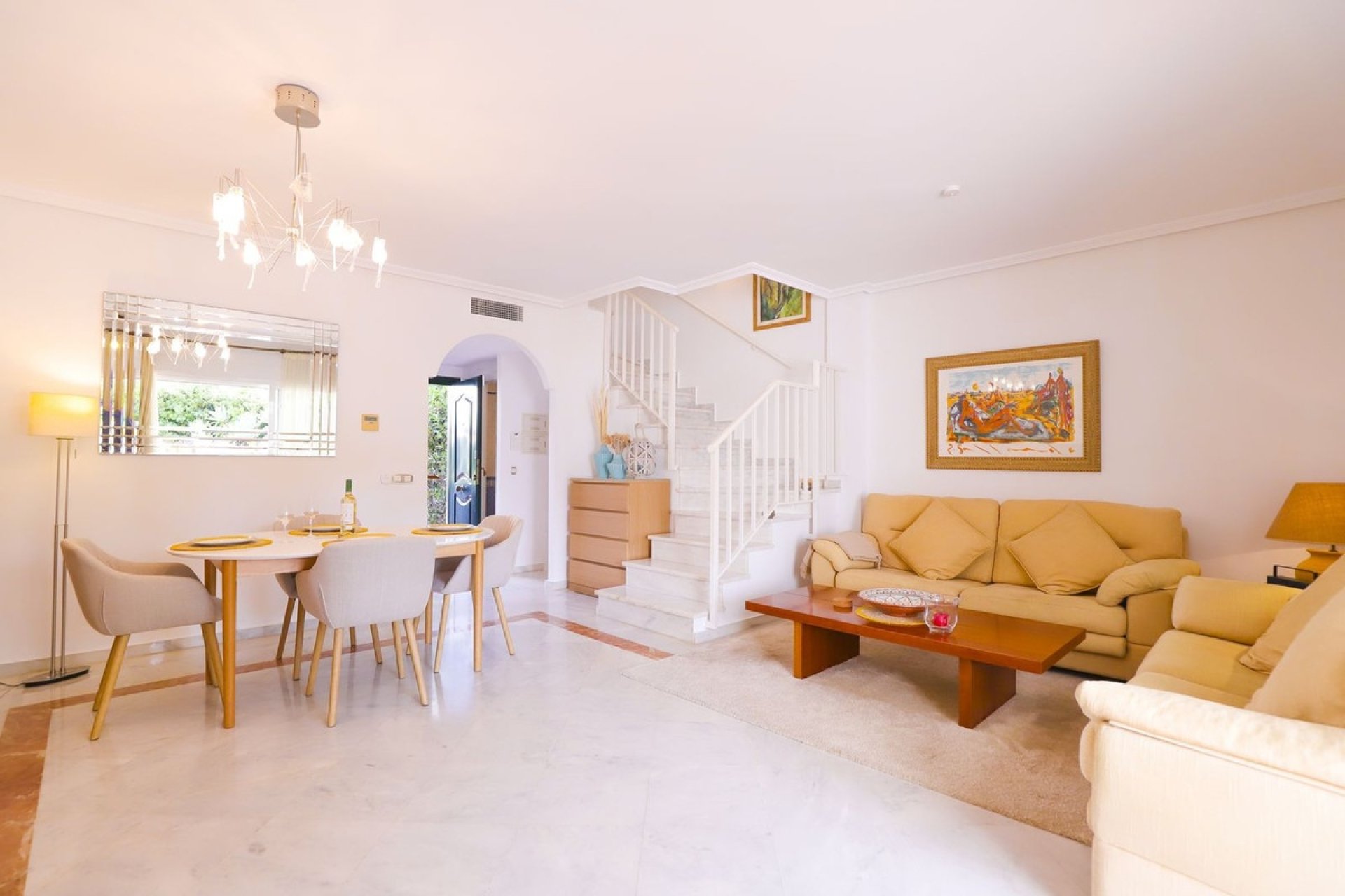 Resale - Town house - Marbella - Cabopino