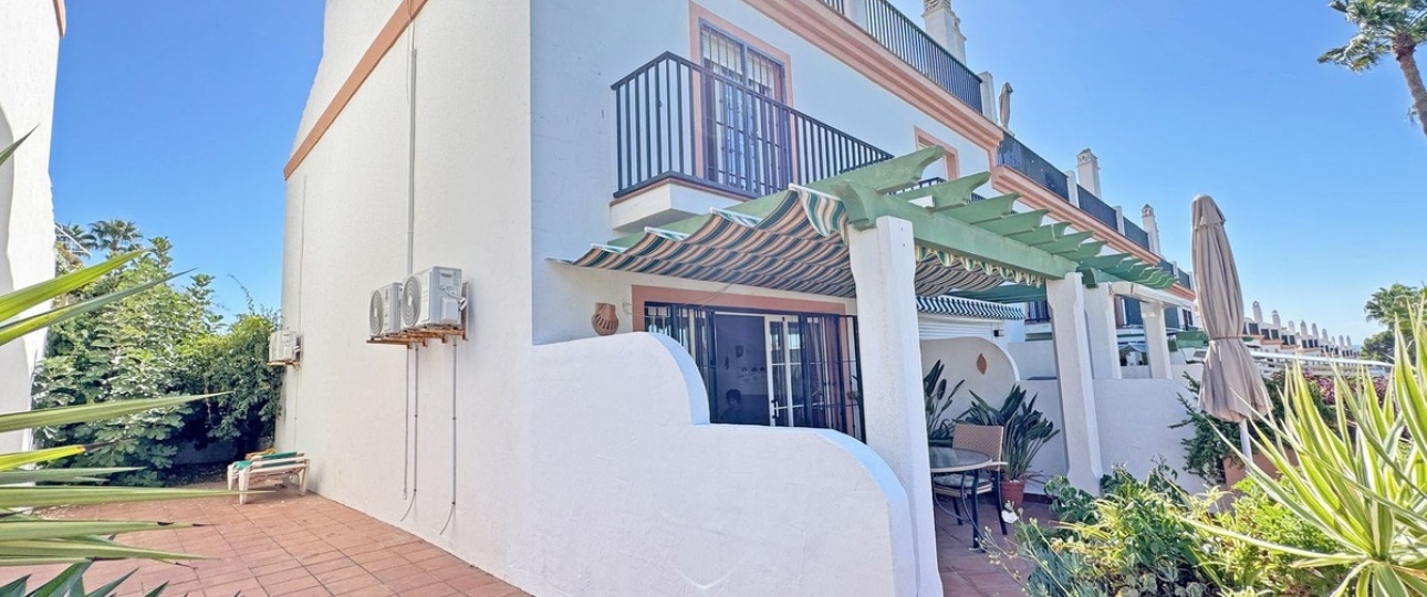 Resale - Town house - Marbella - Cabopino