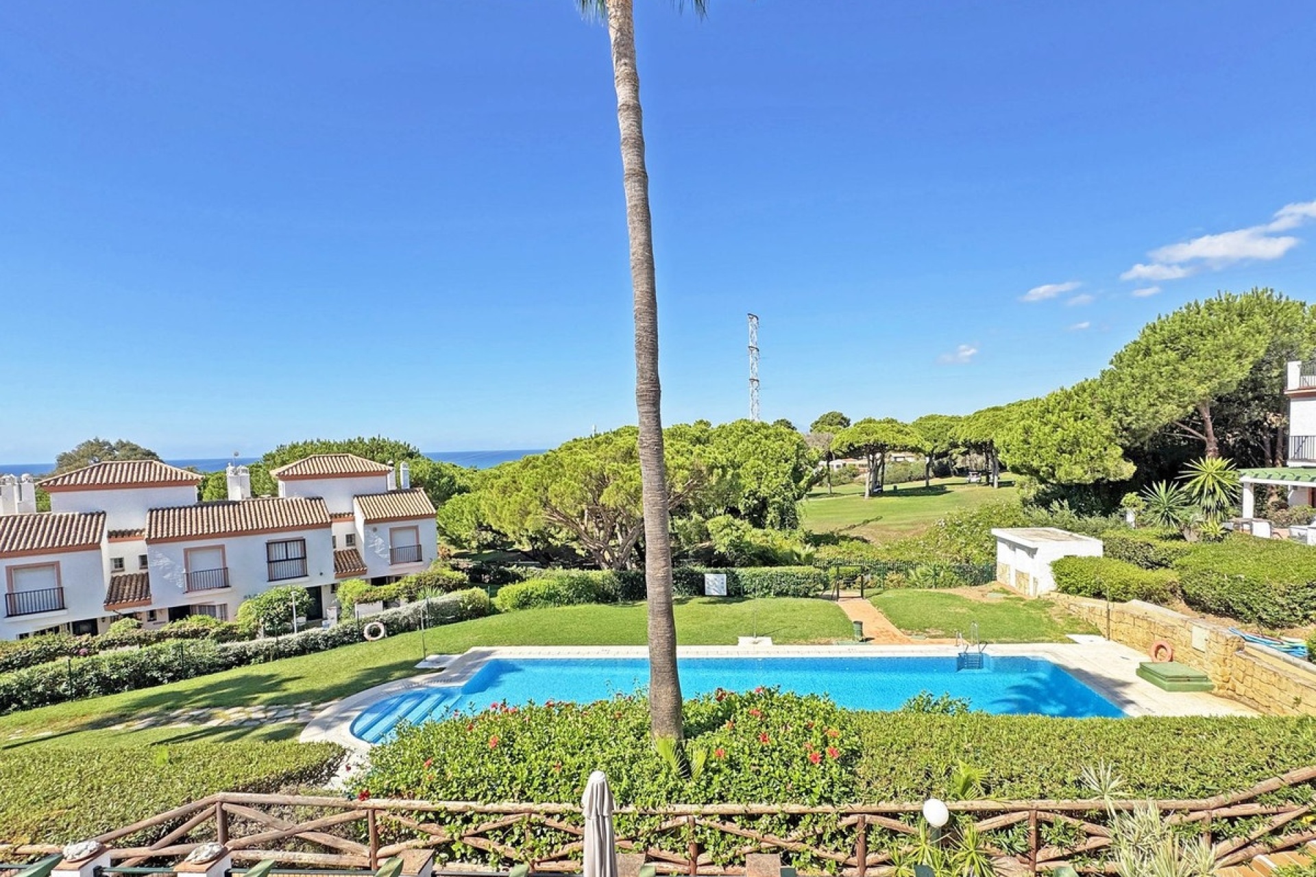 Resale - Town house - Marbella - Cabopino