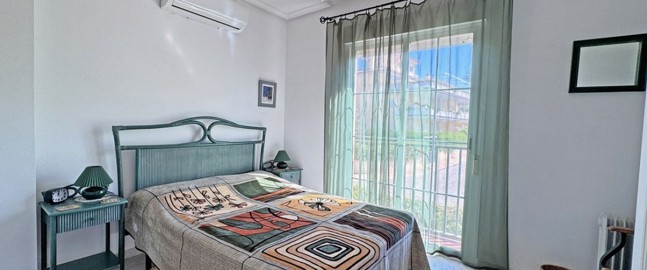 Resale - Town house - Marbella - Cabopino