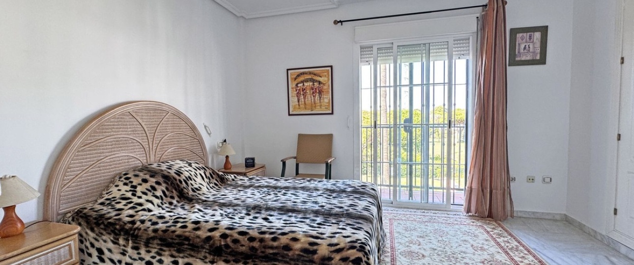 Resale - Town house - Marbella - Cabopino