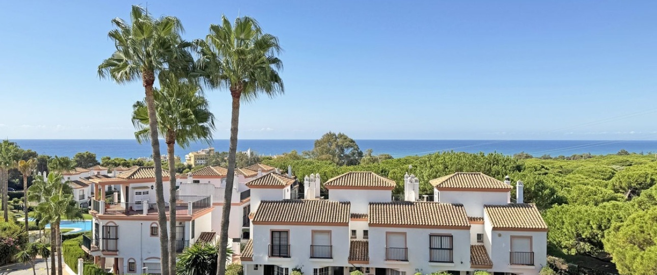 Resale - Town house - Marbella - Cabopino
