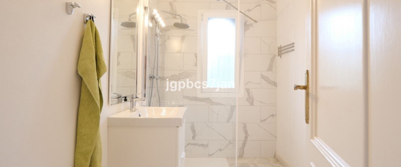 Resale - Town house - Marbella - Cabopino