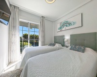 Resale - Town house - Marbella - Cabopino