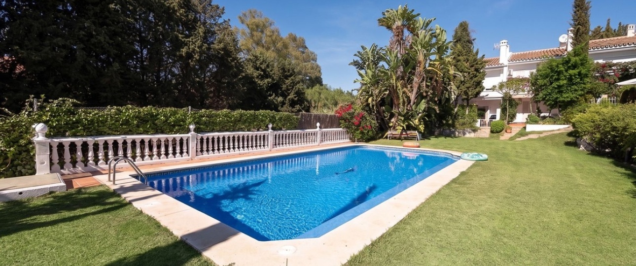 Resale - Town house - Marbella - Cabopino