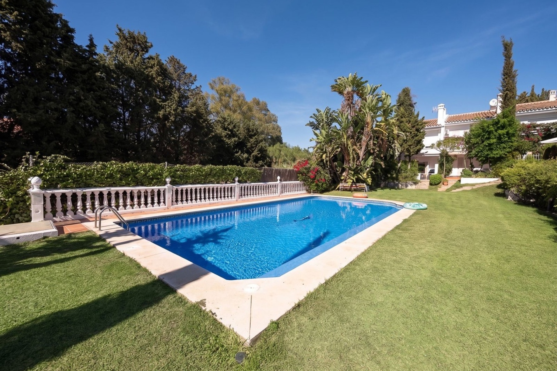 Resale - Town house - Marbella - Cabopino