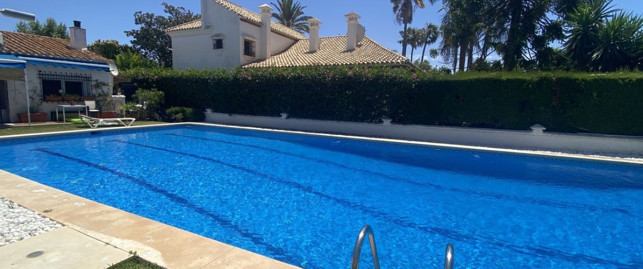 Resale - Town house - Marbella - Cortijo Blanco