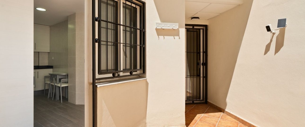 Resale - Town house - Marbella - Costabella