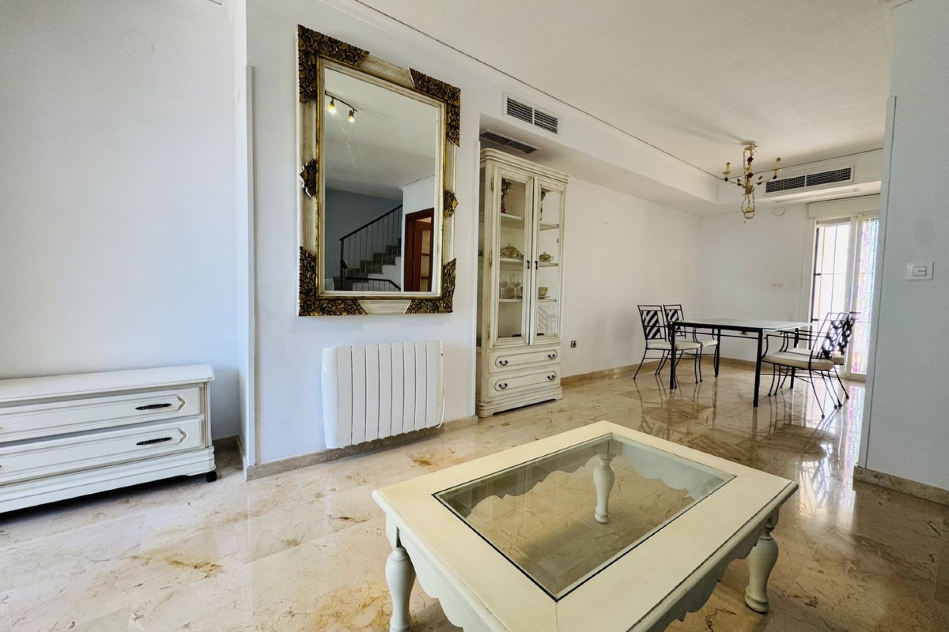 Resale - Town house - Marbella - Costabella
