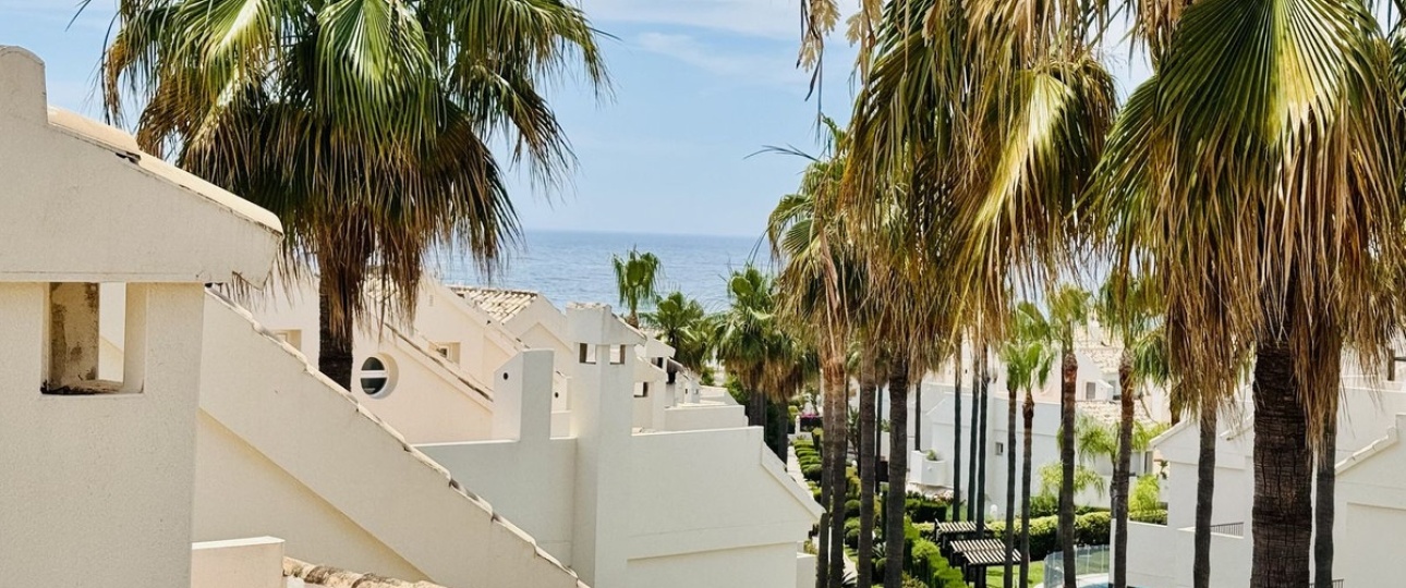 Resale - Town house - Marbella - Costabella