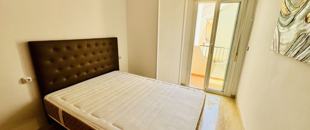 Resale - Town house - Marbella - Costabella