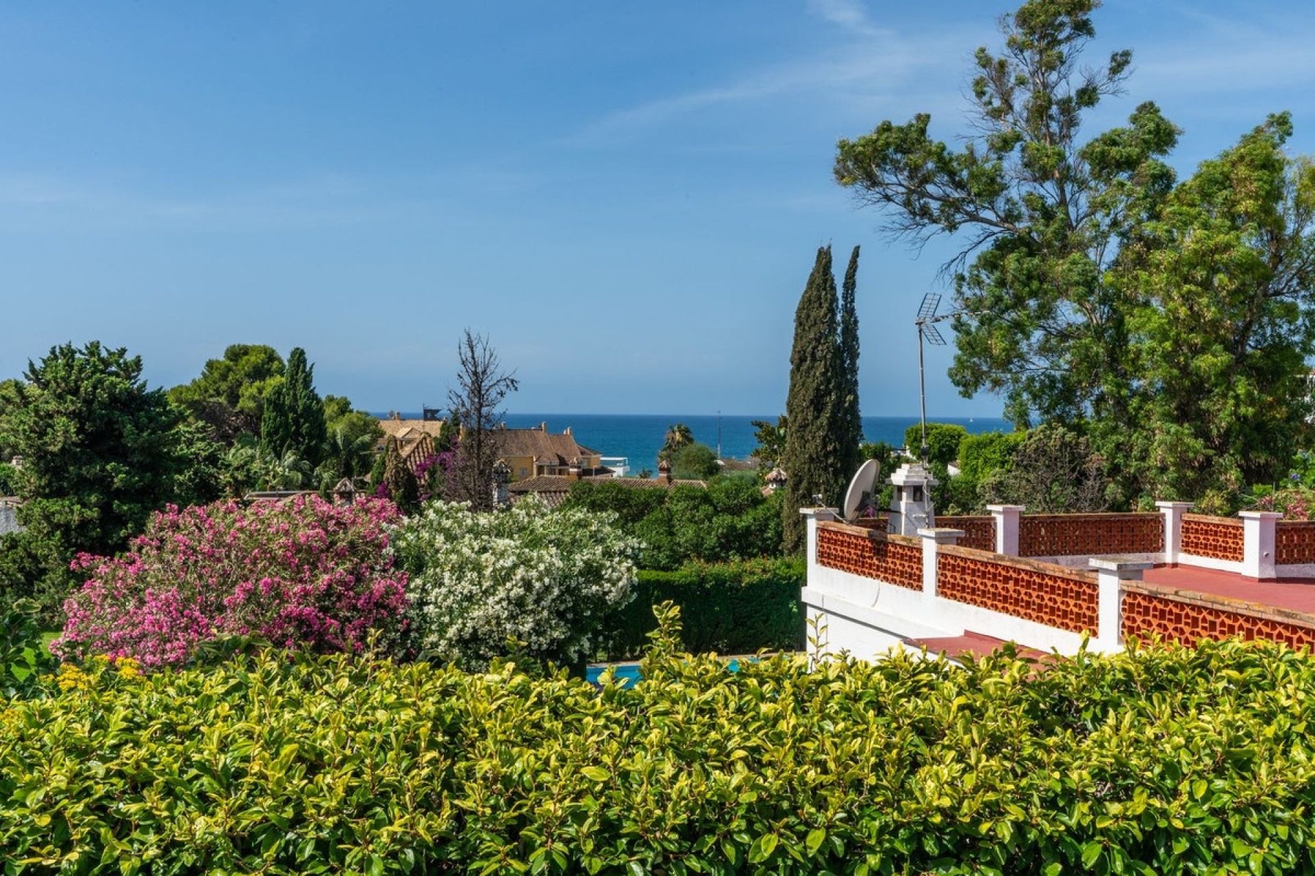 Resale - Town house - Marbella - Costabella