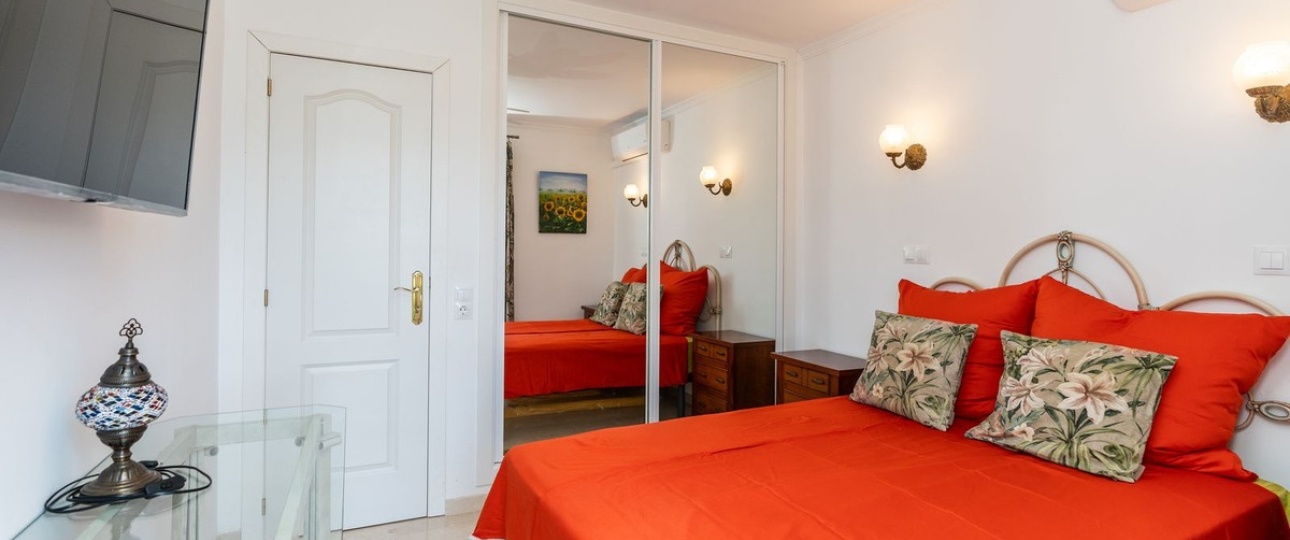 Resale - Town house - Marbella - Costabella