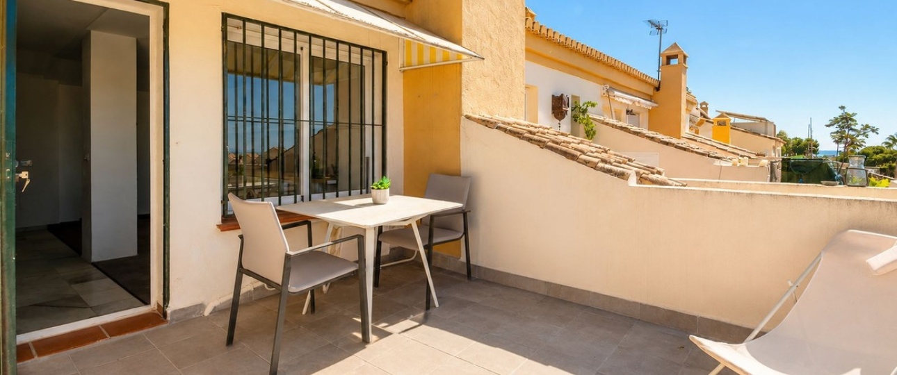 Resale - Town house - Marbella - Costabella
