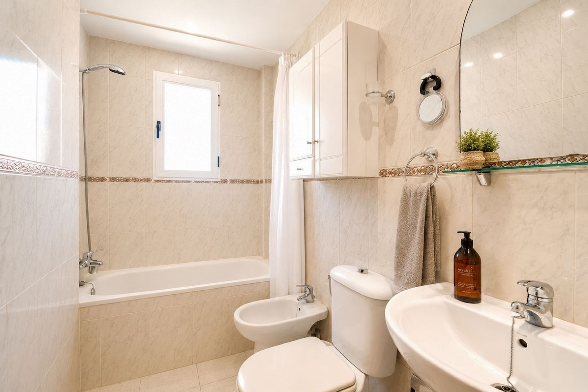 Resale - Town house - Marbella - Costabella