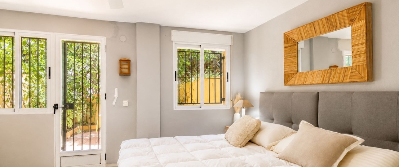 Resale - Town house - Marbella - Costabella