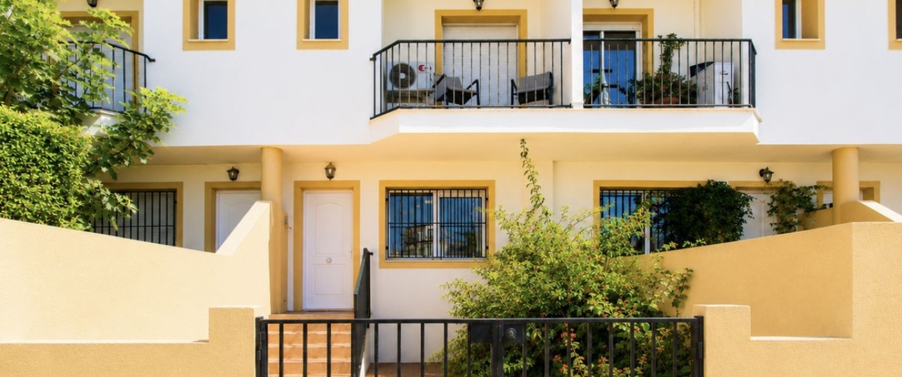 Resale - Town house - Marbella - Costabella