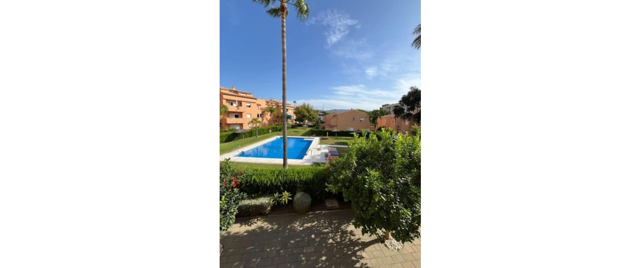 Resale - Town house - Marbella - Costabella