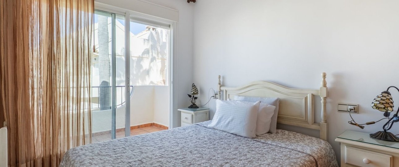Resale - Town house - Marbella - El Rosario