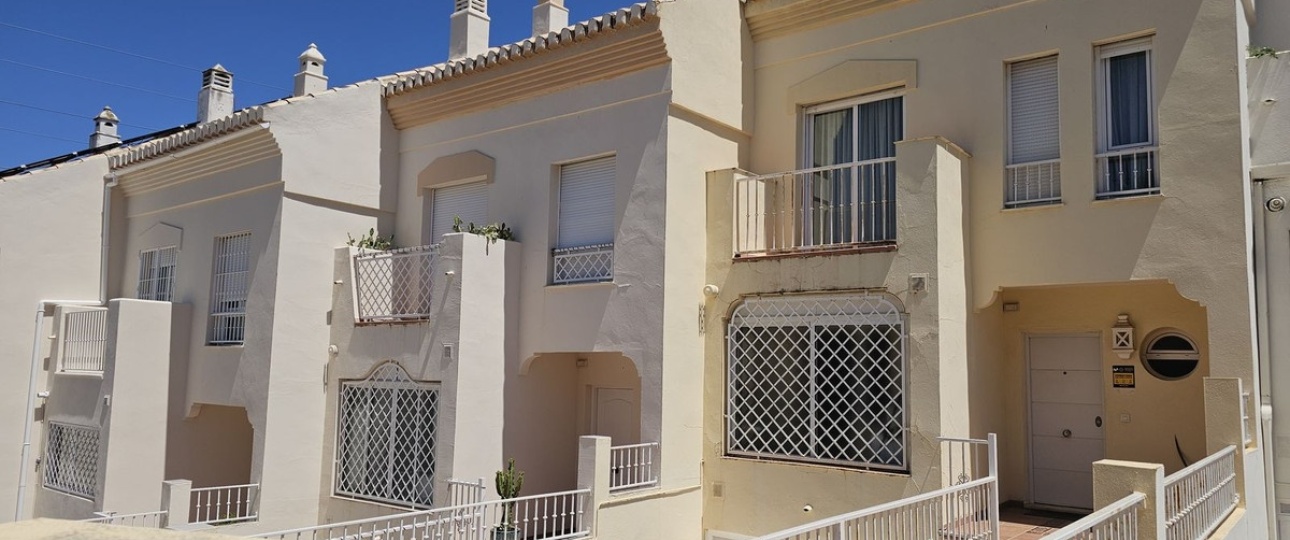 Resale - Town house - Marbella - El Rosario