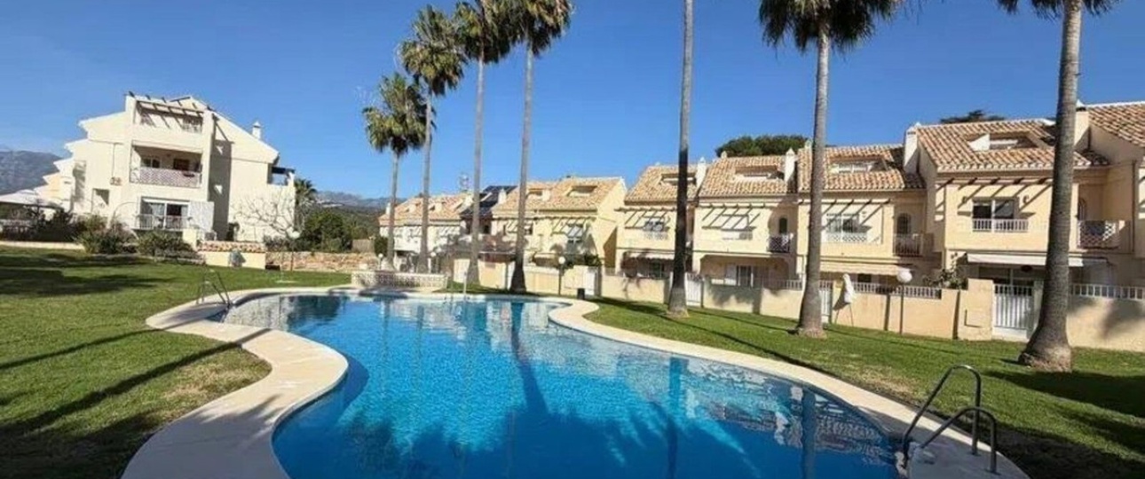 Resale - Town house - Marbella - El Rosario