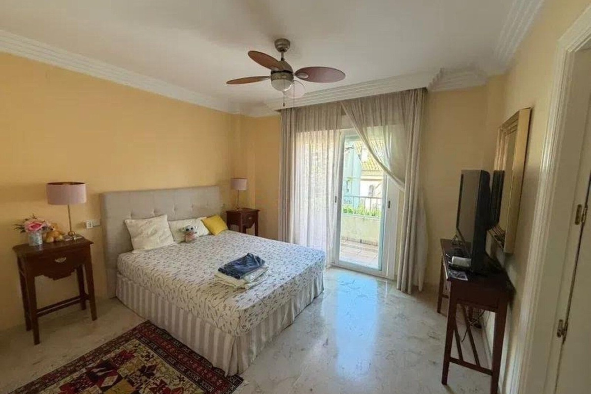 Resale - Town house - Marbella - El Rosario