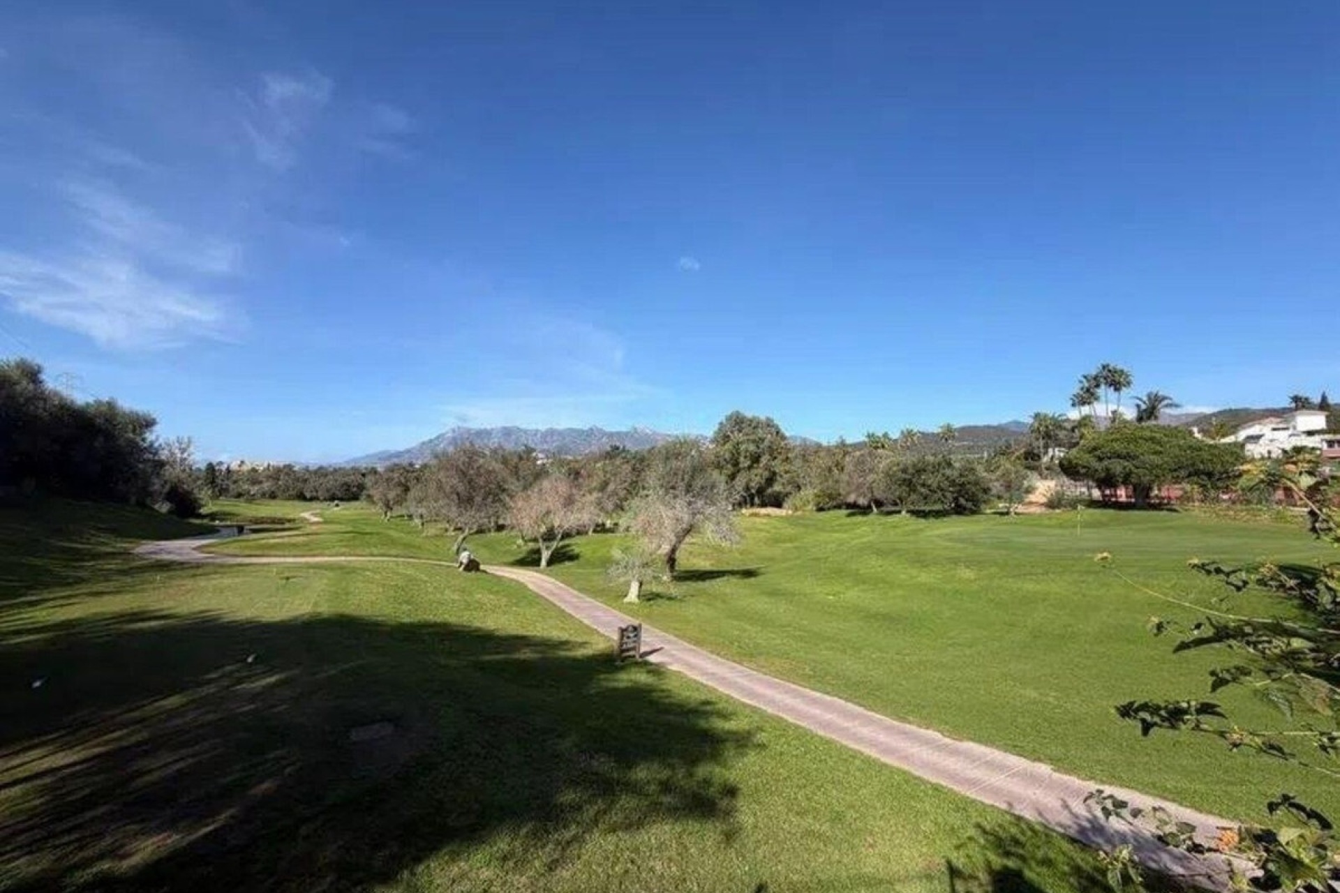Resale - Town house - Marbella - El Rosario