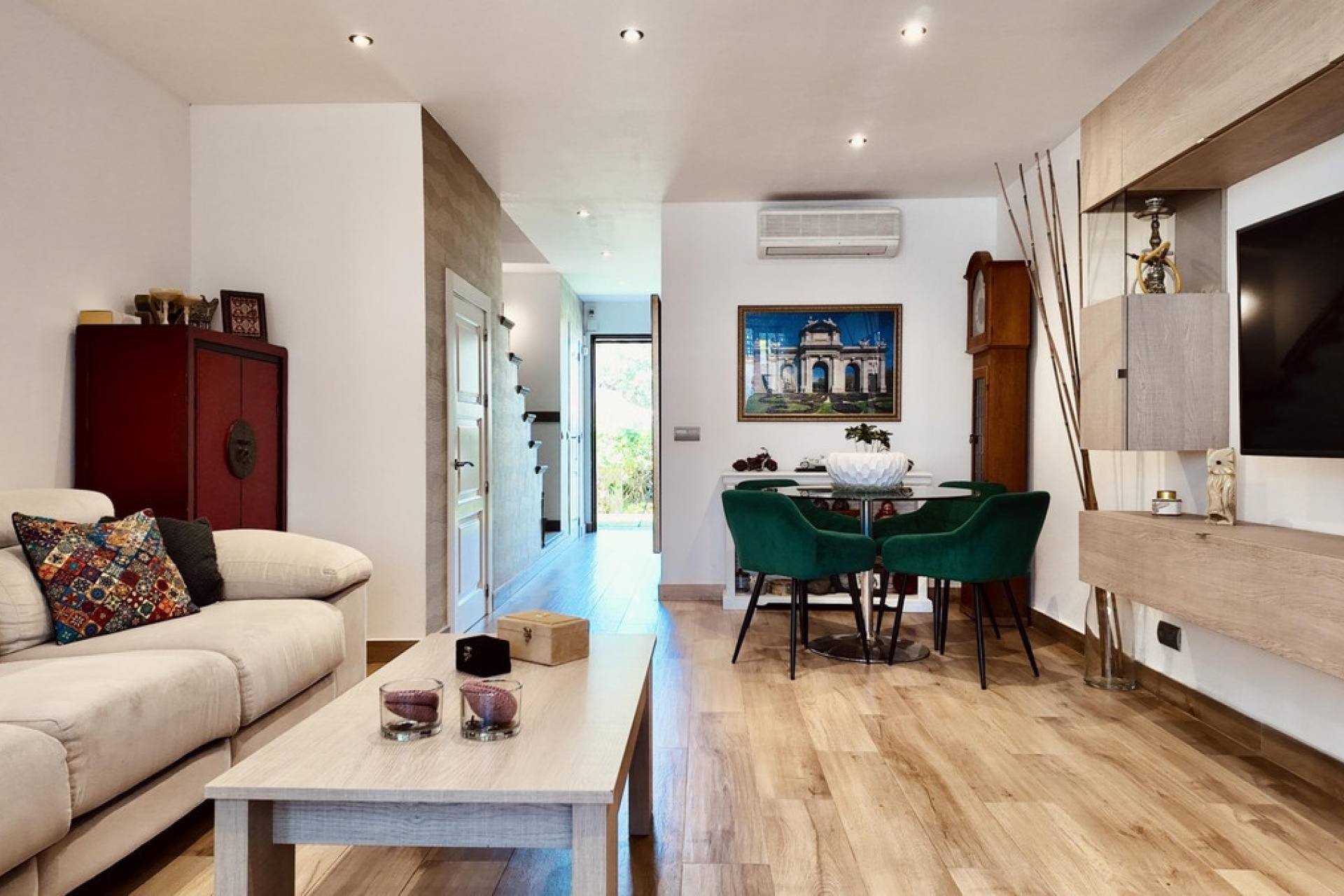 Resale - Town house - Marbella - Elviria