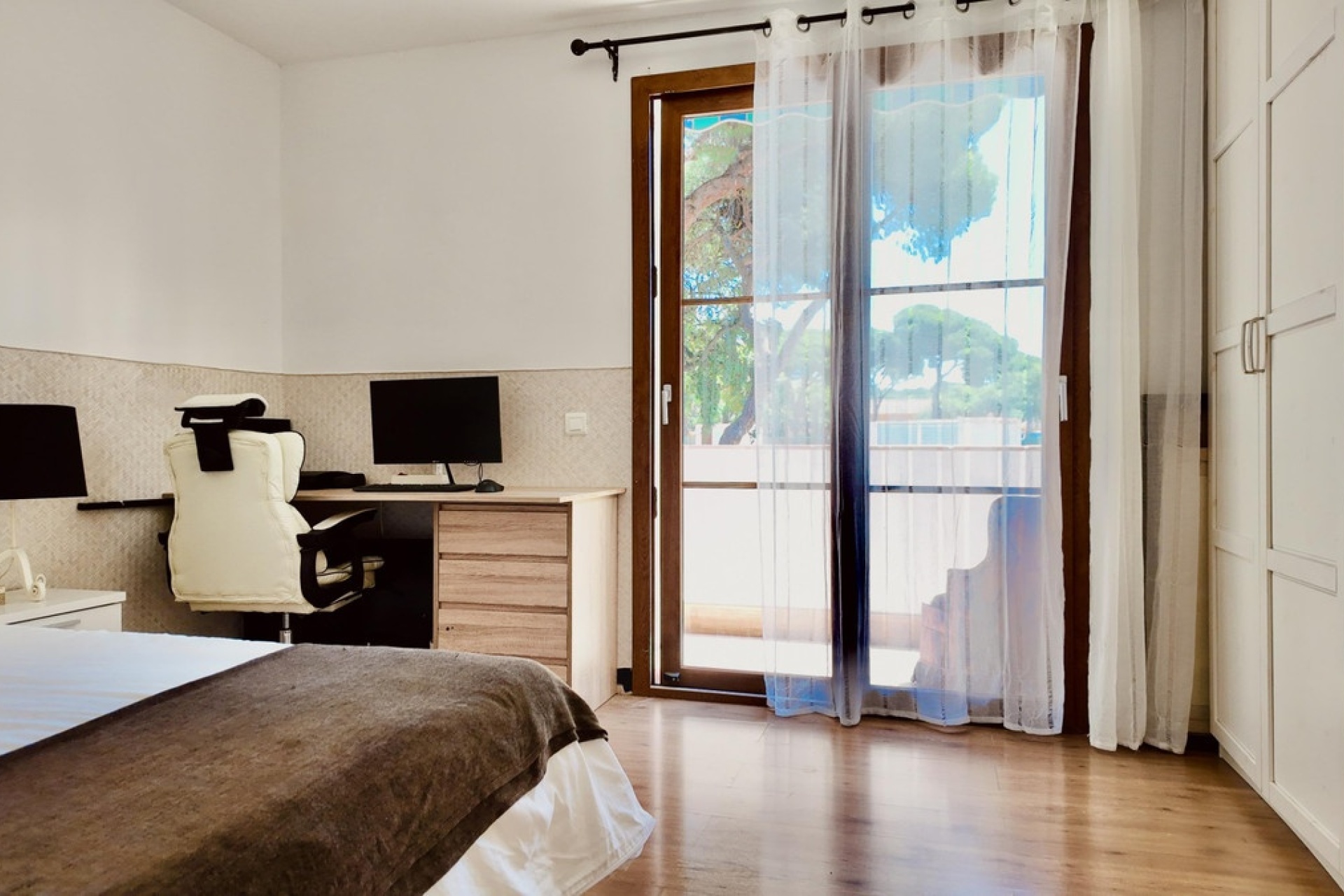 Resale - Town house - Marbella - Elviria