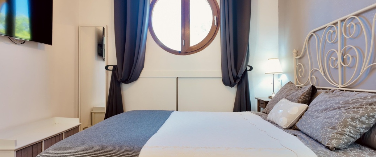 Resale - Town house - Marbella - Elviria