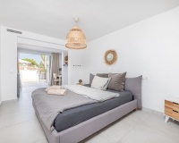 Resale - Town house - Marbella - Elviria