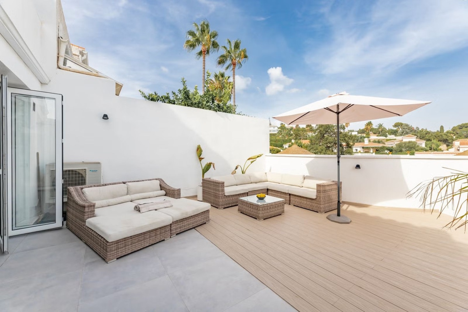 Resale - Town house - Marbella - Elviria