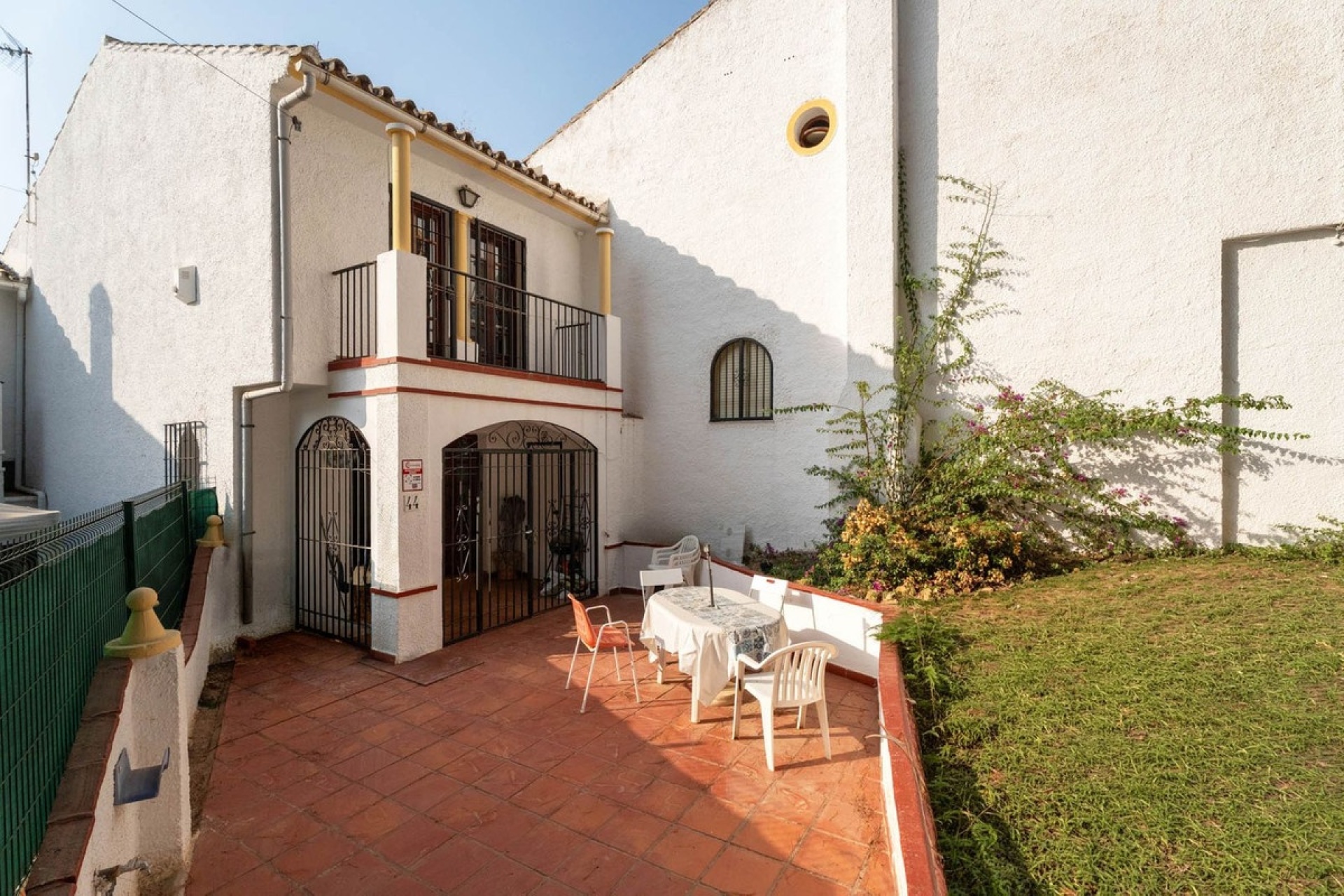 Resale - Town house - Marbella - Elviria