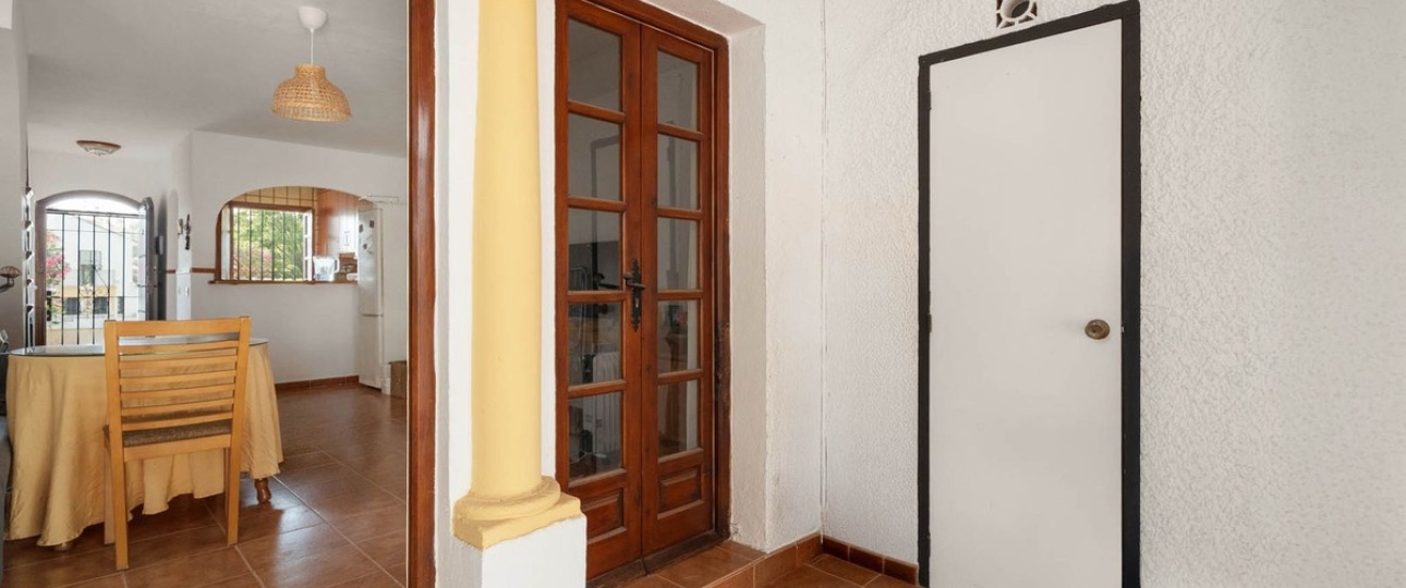 Resale - Town house - Marbella - Elviria