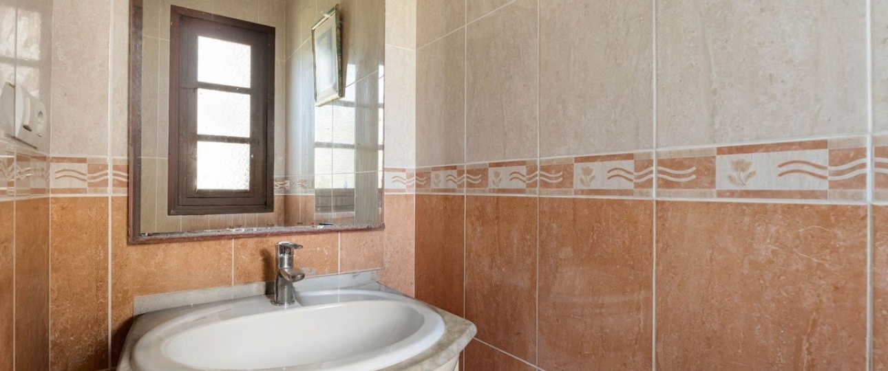 Resale - Town house - Marbella - Elviria