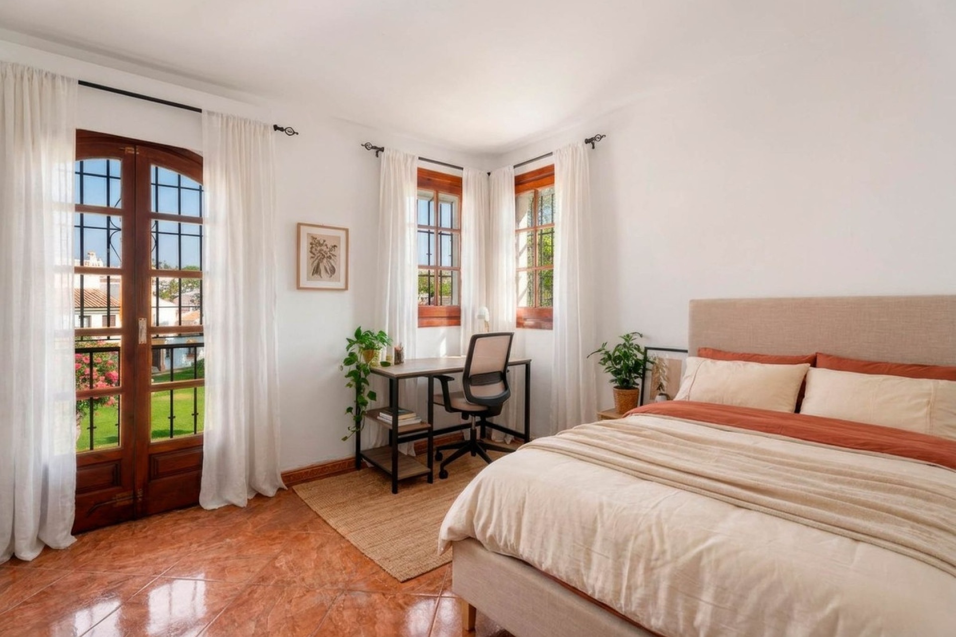 Resale - Town house - Marbella - Elviria