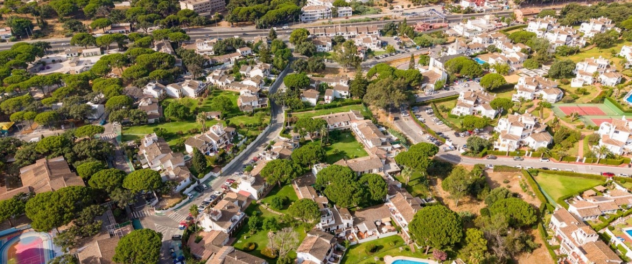 Resale - Town house - Marbella - Elviria