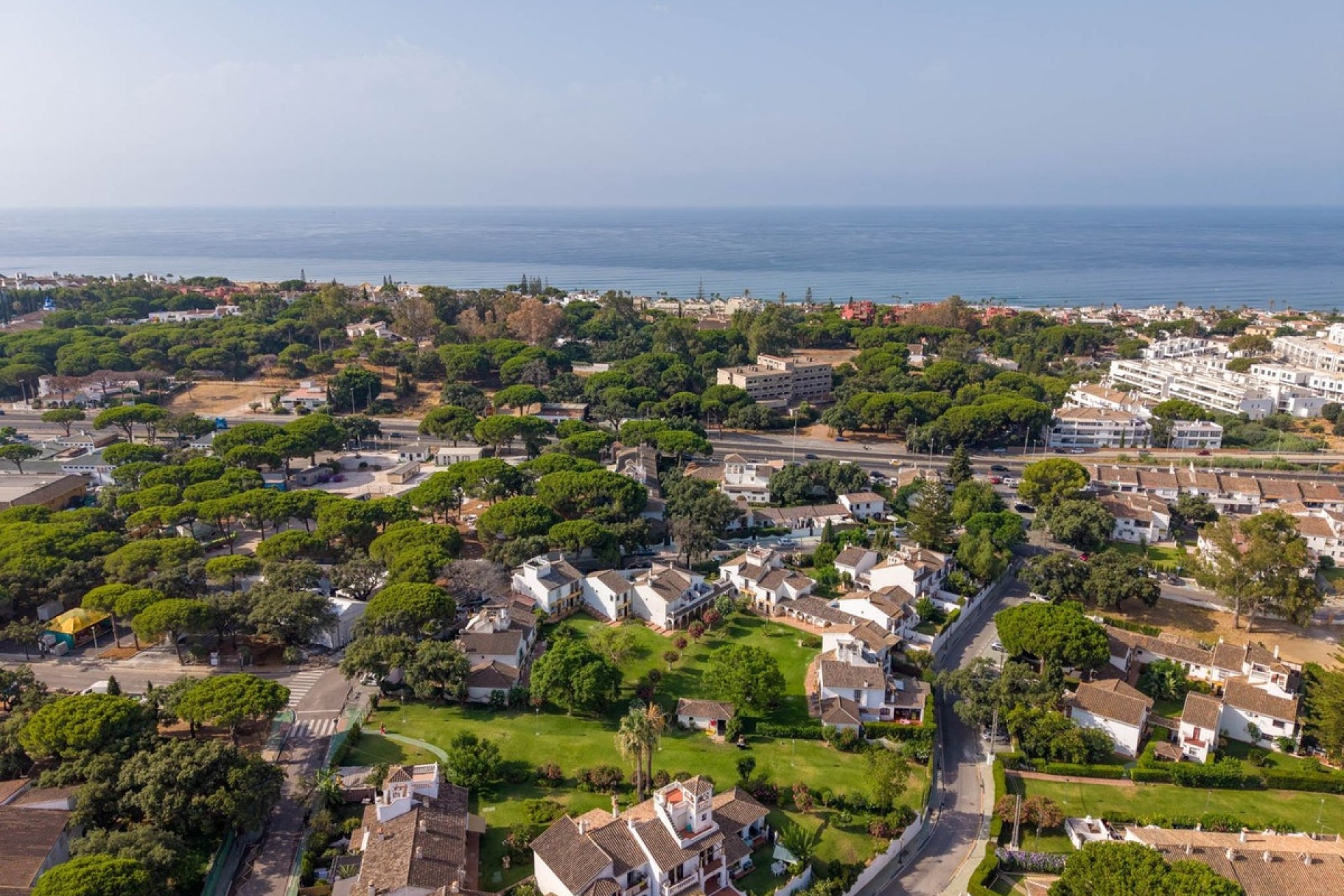 Resale - Town house - Marbella - Elviria