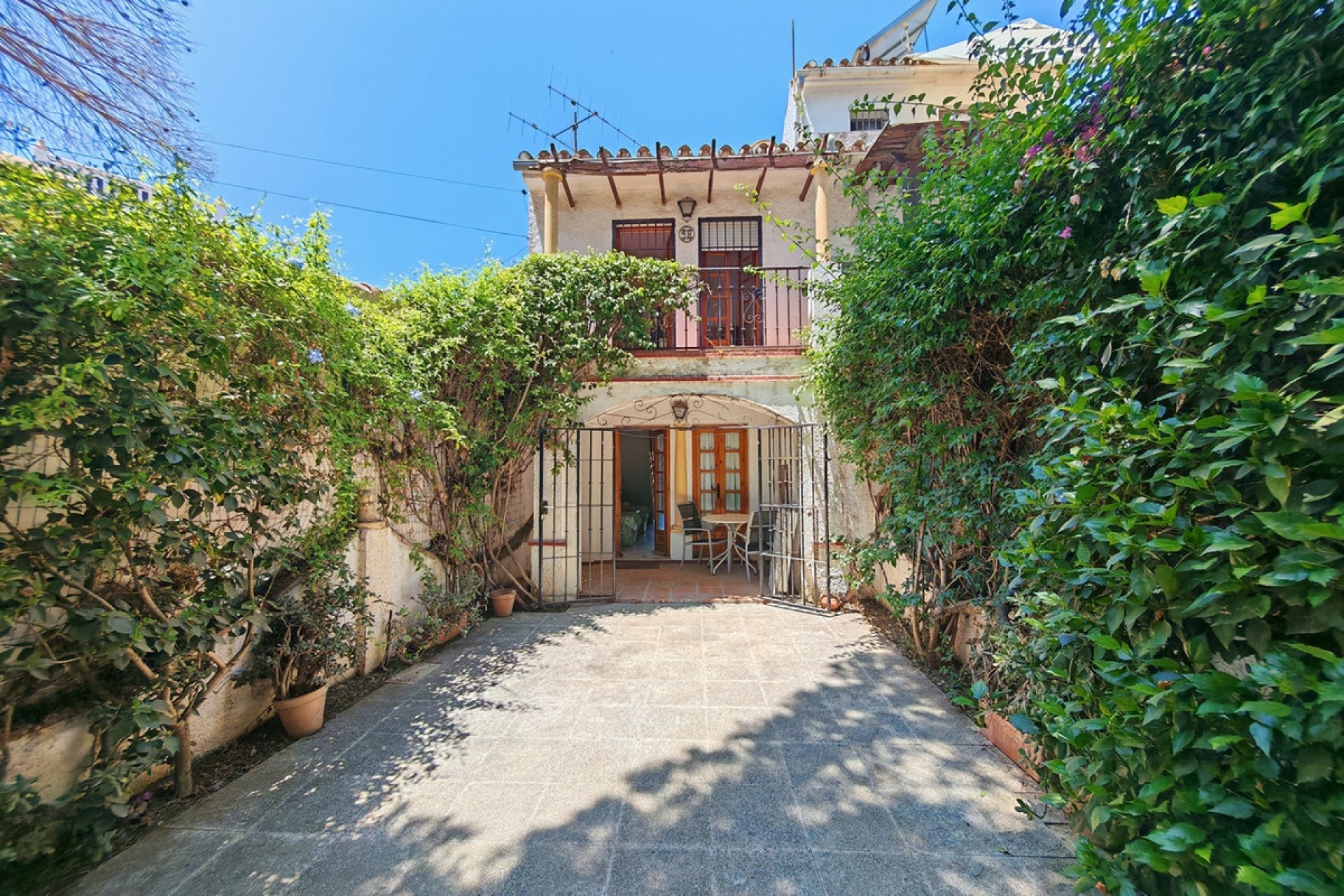 Resale - Town house - Marbella - Elviria