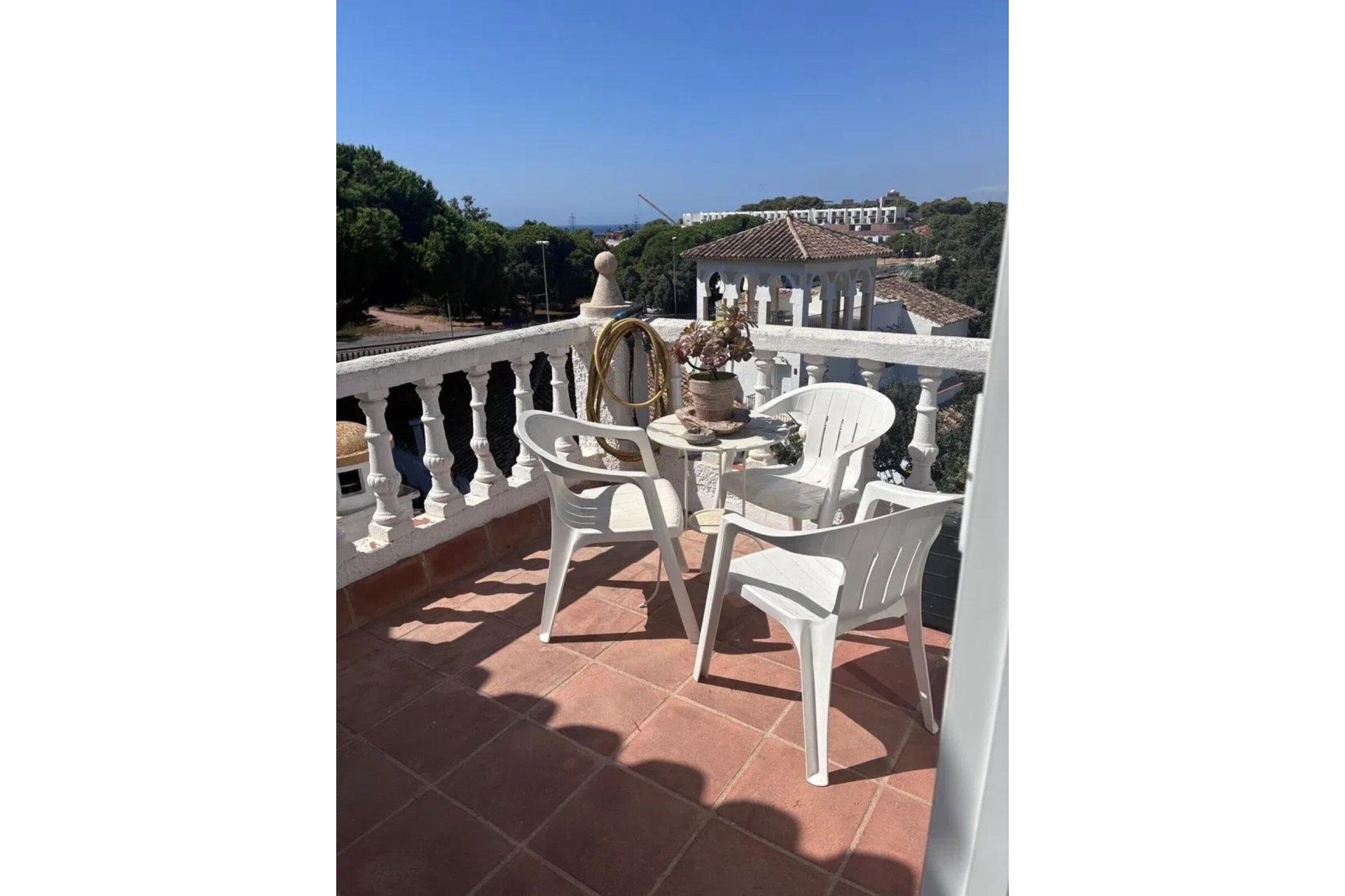 Resale - Town house - Marbella - Elviria