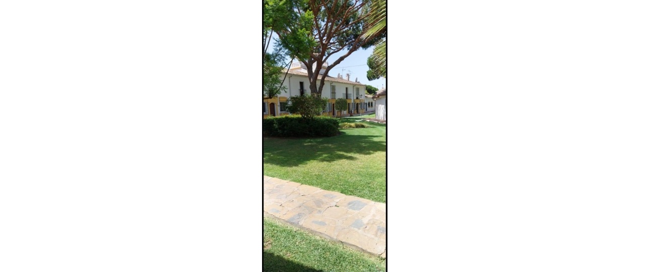 Resale - Town house - Marbella - Elviria